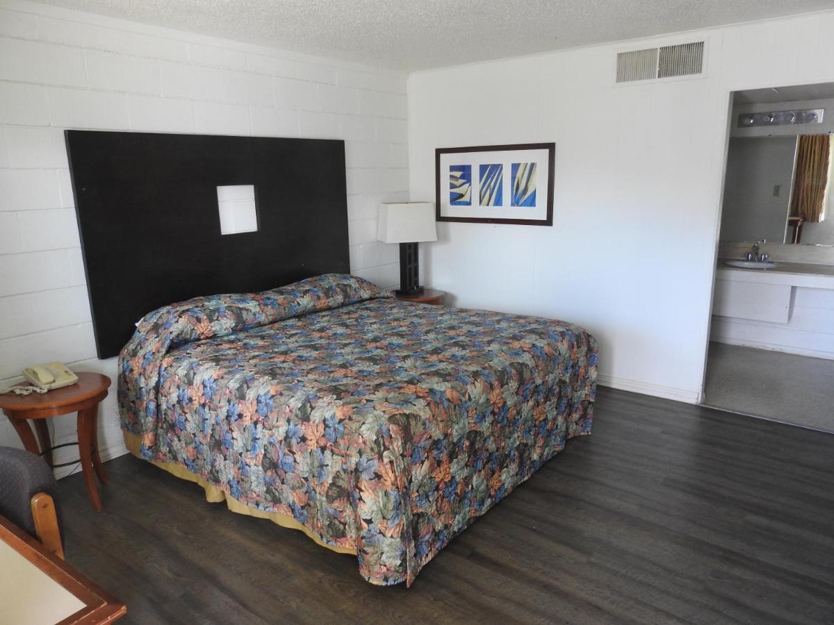 Motel Economy