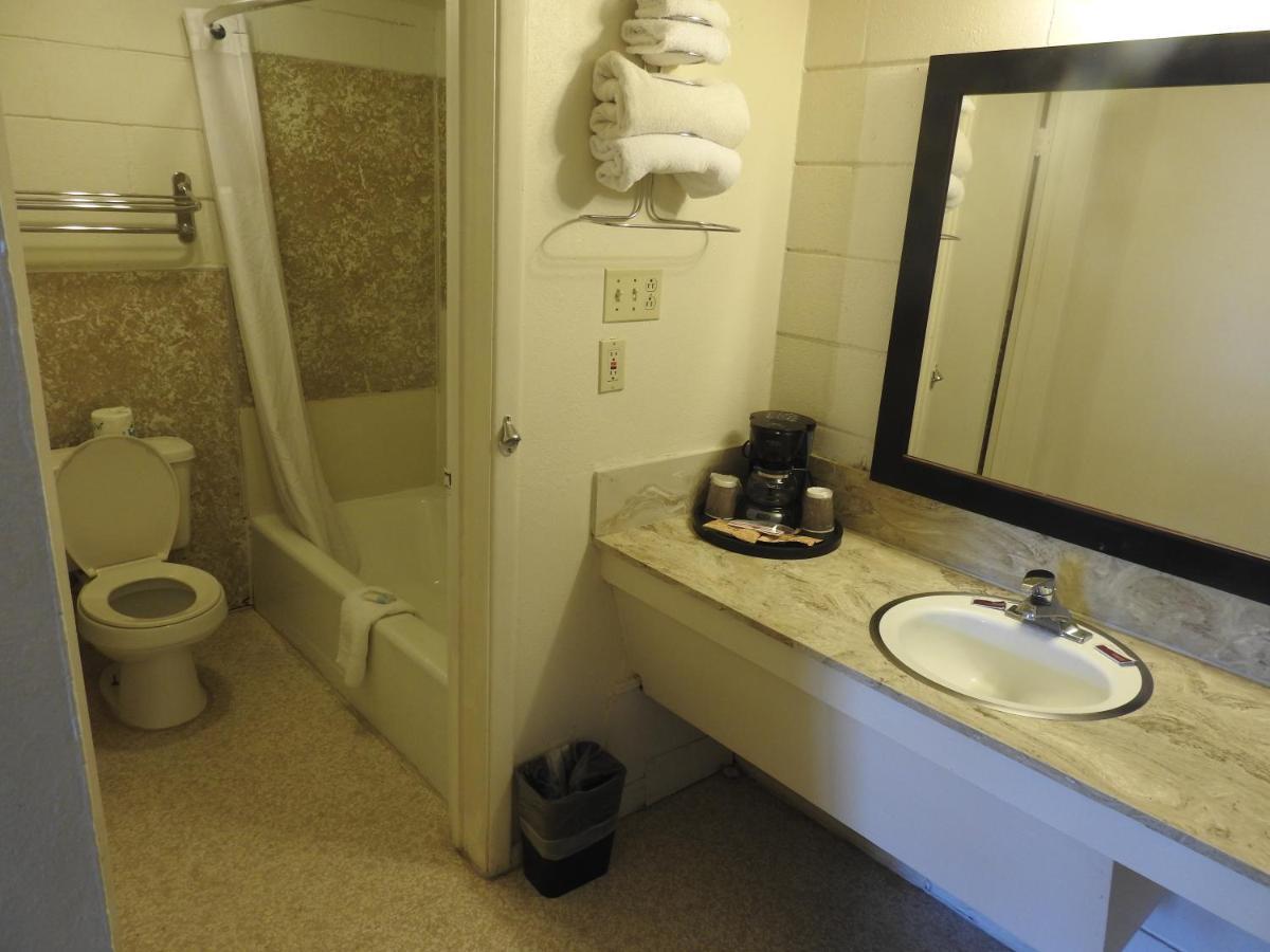Motel Economy 2*