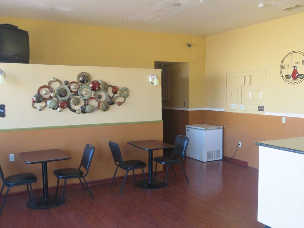 Economy Motel Socorro