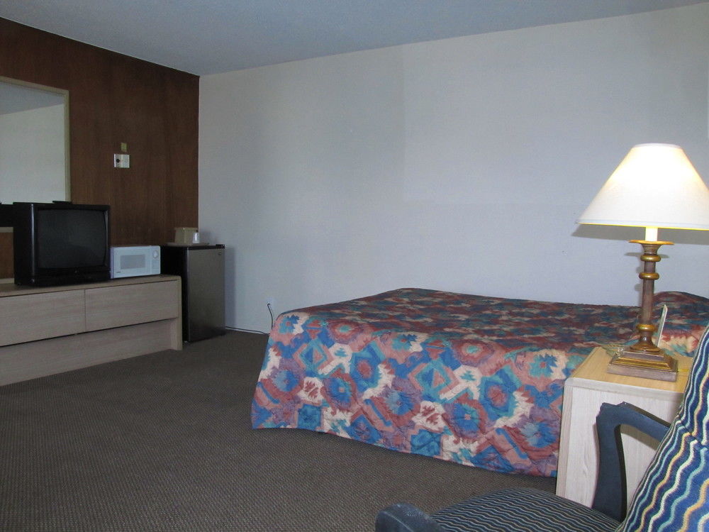 Motel Economy